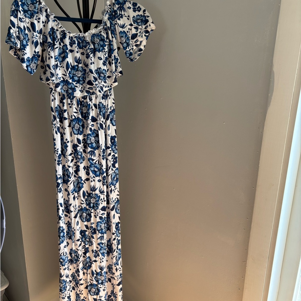 Floral Maxi Dress with Off the shoulder  Sleeves